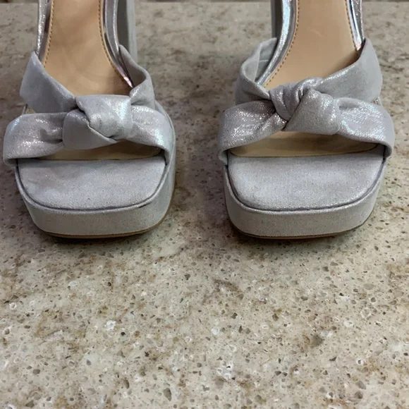 Jewel Badgley Mischka Valencia Platform Heels Size 7.5 - Picture 5 of 9